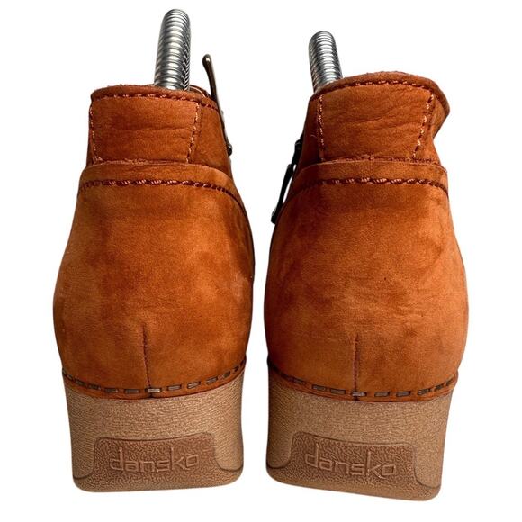 Dansko Women's Ankle Boots in Tan - Picture 4 of 15